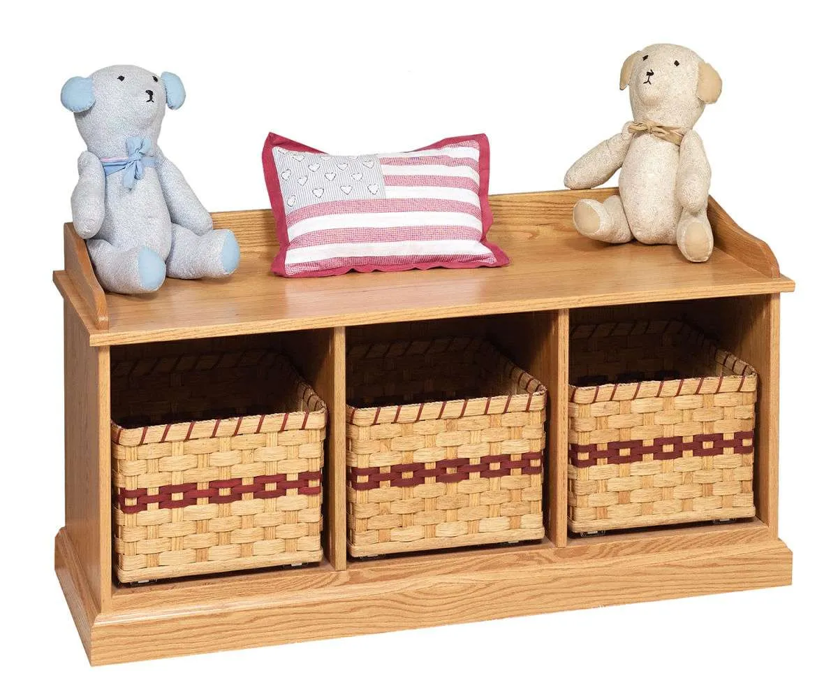 Traditional Bench w/ Baskets